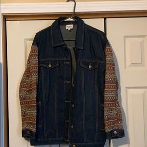 Hayden denim jacket with pattern sleeves